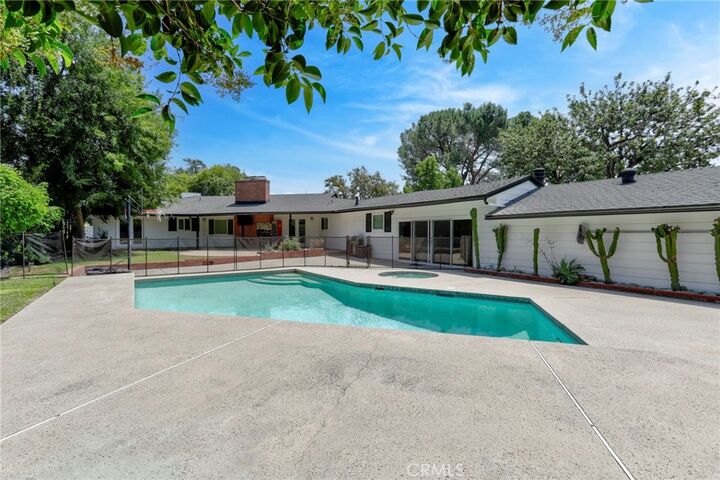 Property Photo:  1465 Linda Vista Avenue  CA 91103 
