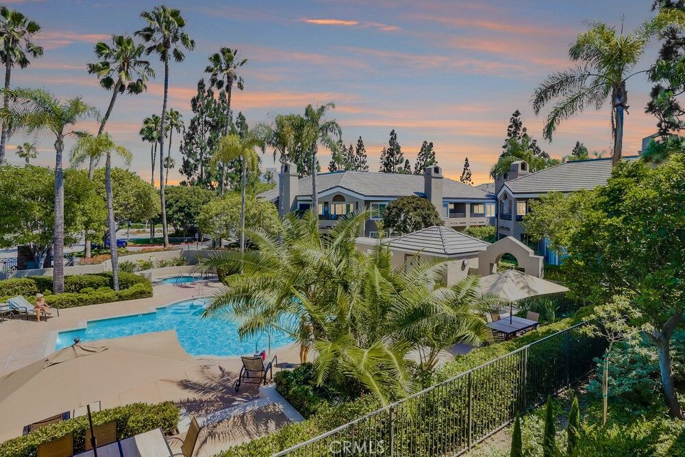 Property Photo: 88 Baycrest Court 62 CA 92660