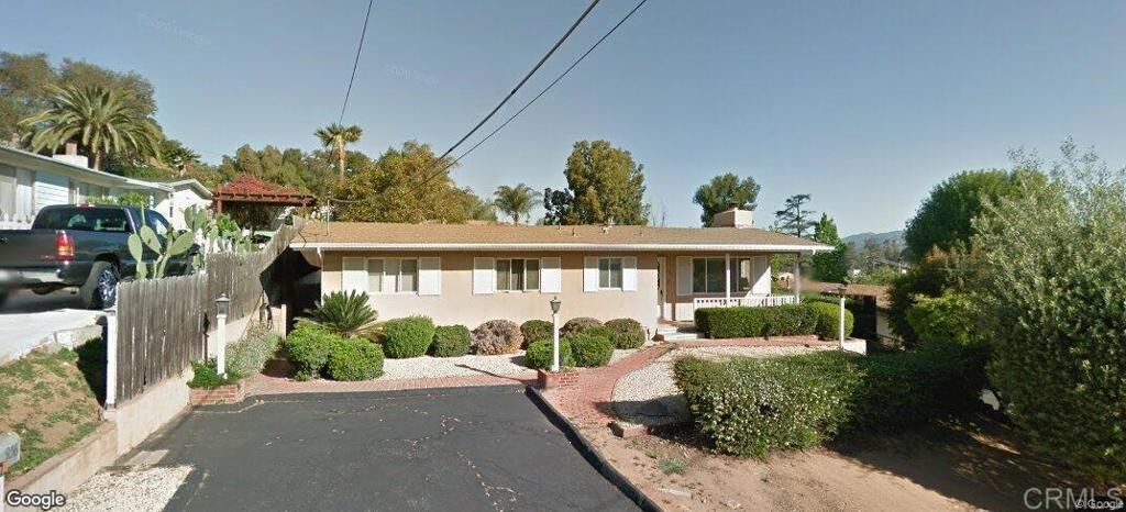 Property Photo:  936 W 3rd Avenue  CA 92025 