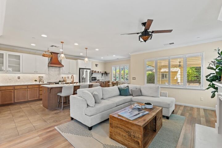 Property Photo: 206 Calistoga Court CA 95762