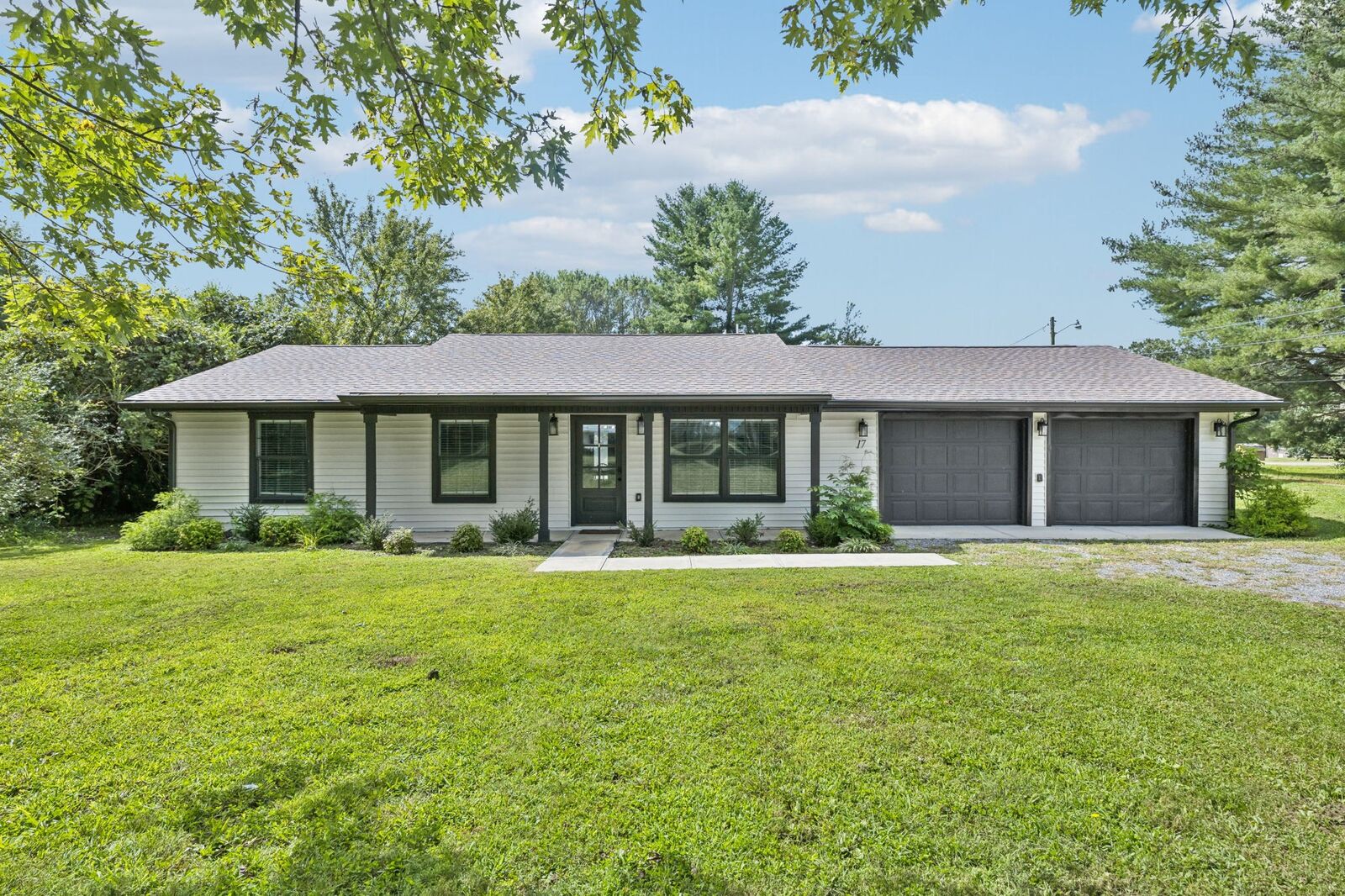 Property Photo: 17 Reid St TN 37387