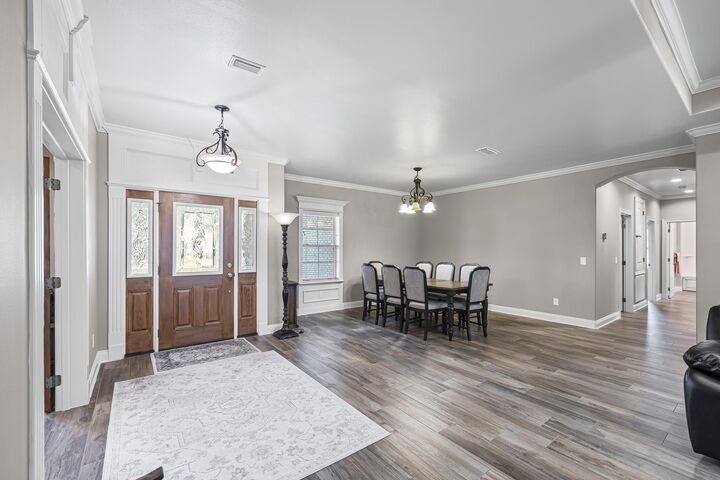 Property Photo: 7505 Rexford Street FL 32566