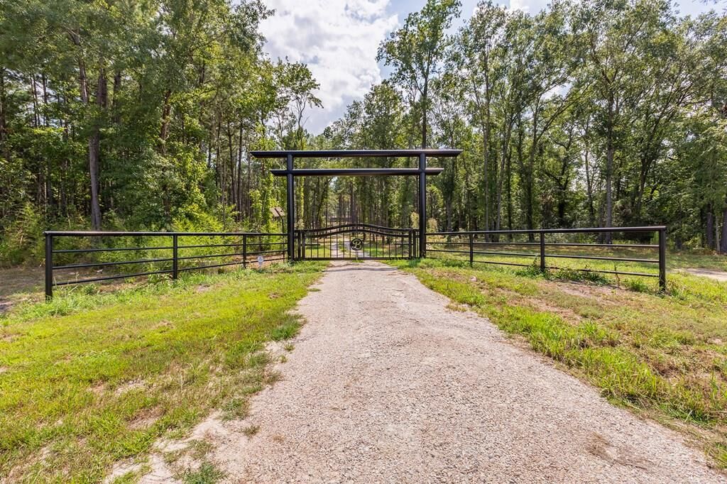 Property Photo: 3922 S US Hwy 69 TX 75901