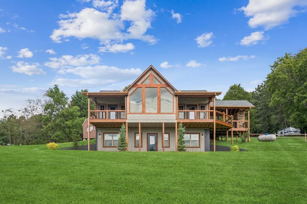 Property Photo: 335 Mountain Road GA 30560