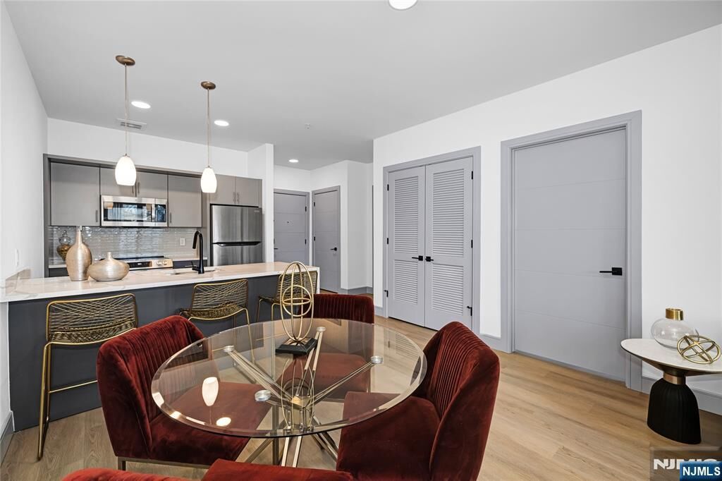 Property Photo:  1435 10th Street 408  NJ 07024 