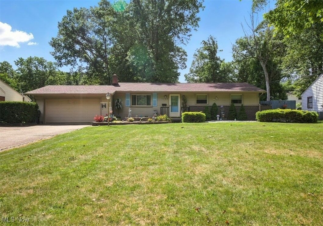 Property Photo: 4289 Wedgewood Drive OH 44511