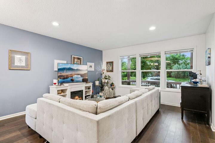 Property Photo: 1607 Thomas Avenue N MN 55411