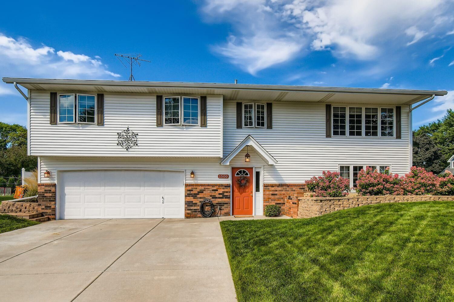 Property Photo: 1500 Brittany Road MN 55033