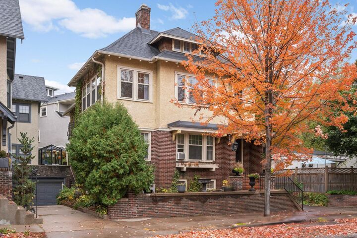 Property Photo:  1212 Douglas Avenue  MN 55403 