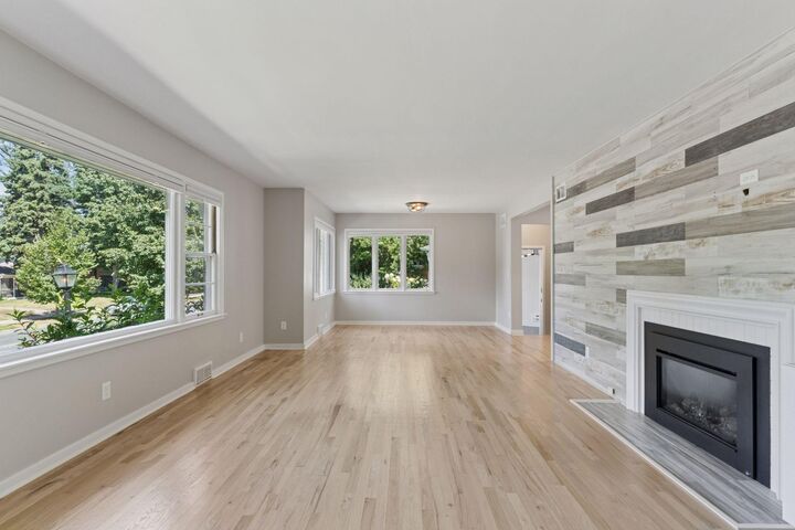 Property Photo: 2423 Mount View Avenue MN 55405
