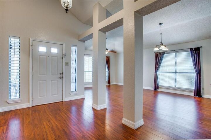 Property Photo:  435 L Thompson Street  TX 75104 