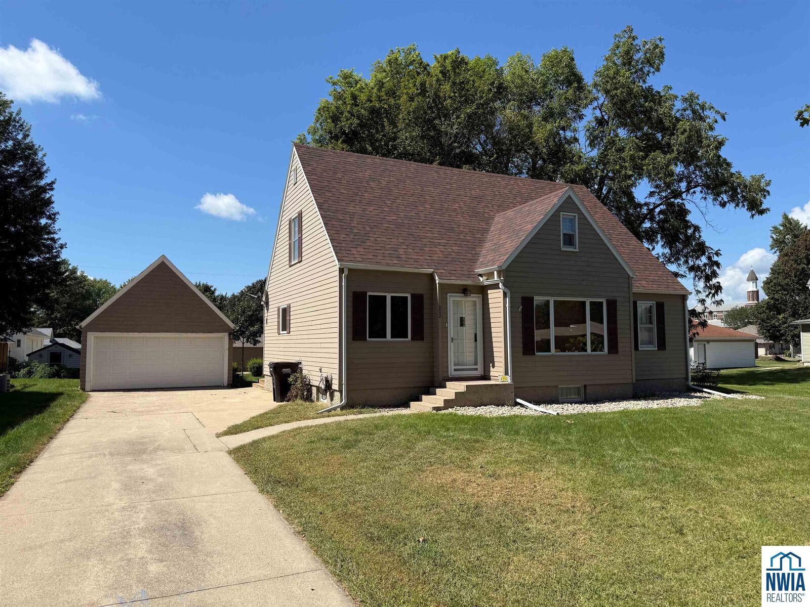 Property Photo: 202 S Ash Street IA 51035-0000