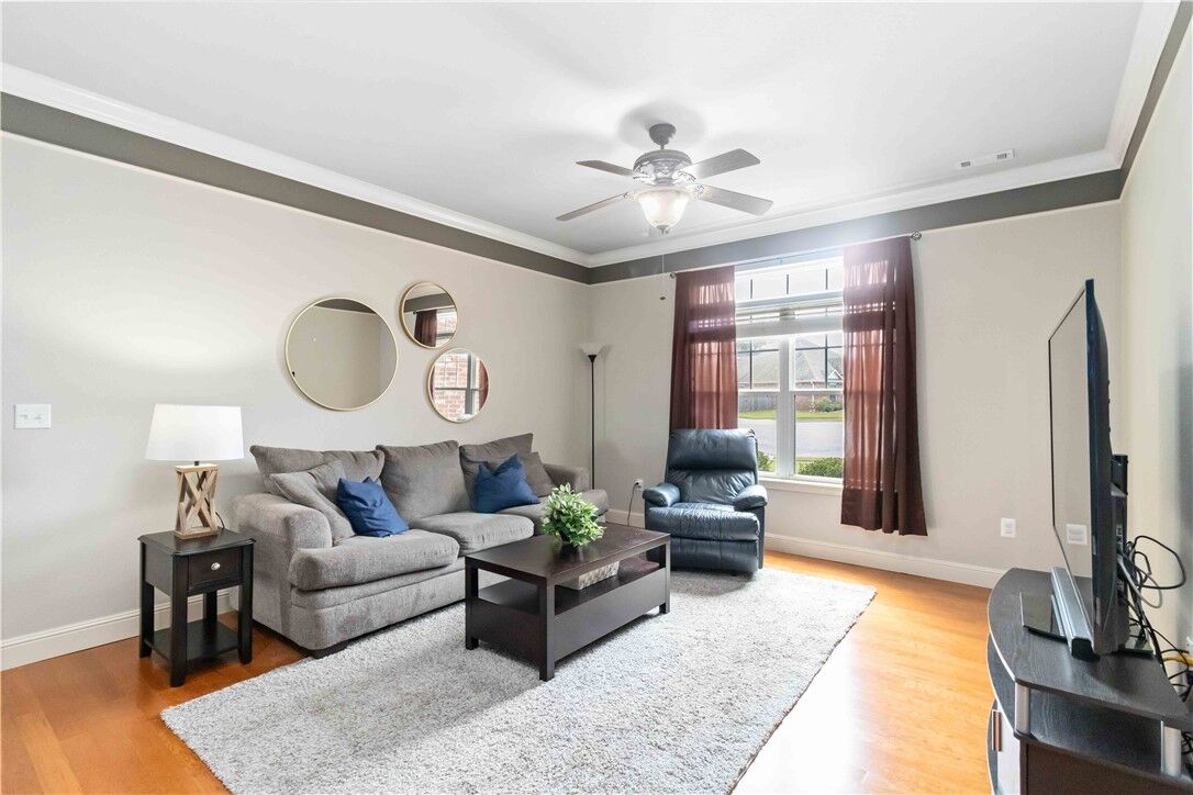 Property Photo:  3816 N 2nd Place  AR 72756 