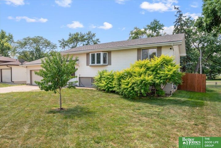 Property Photo: 7012 S 53 Street NE 68157