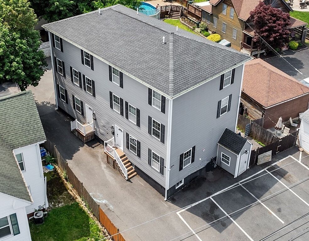 Property Photo:  483 Central St B  MA 01906 