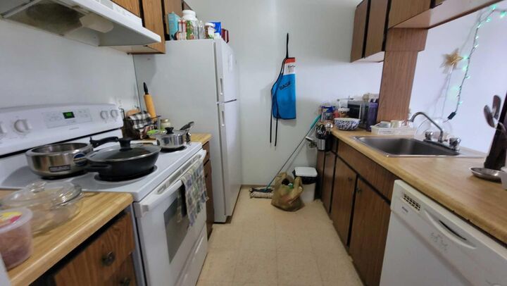 Property Photo:  5317 6 Avenue 306  AB T7E 1P7 