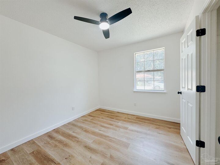 Property Photo: 4381 Santa Villa Dr FL 32571