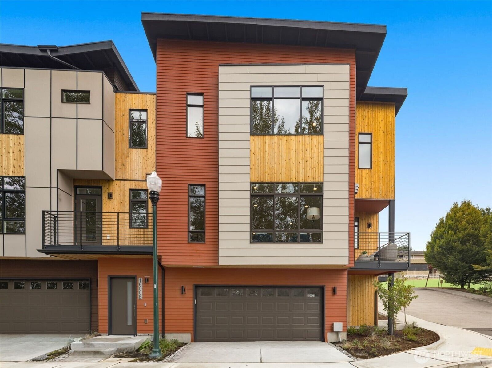 Property Photo: 16006 Main View Lane NE WA 98019