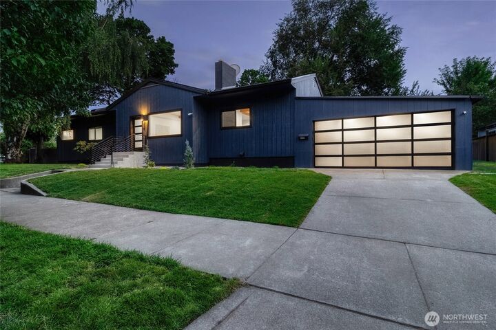 Property Photo: 830 Hobson Street WA 99362