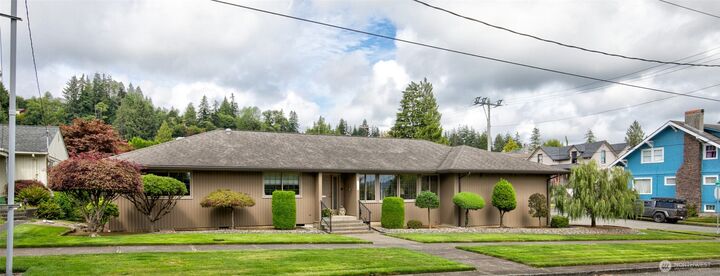 202 W 8th Street  Aberdeen WA 98520 photo