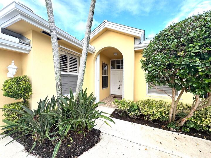 Property Photo: 2871 SW Brighton Way FL 34990