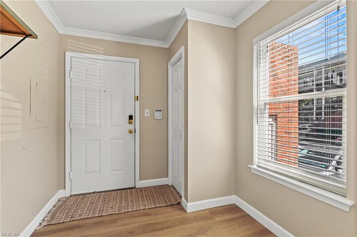 Property Photo:  201 Westover Ave 101  VA 23507 