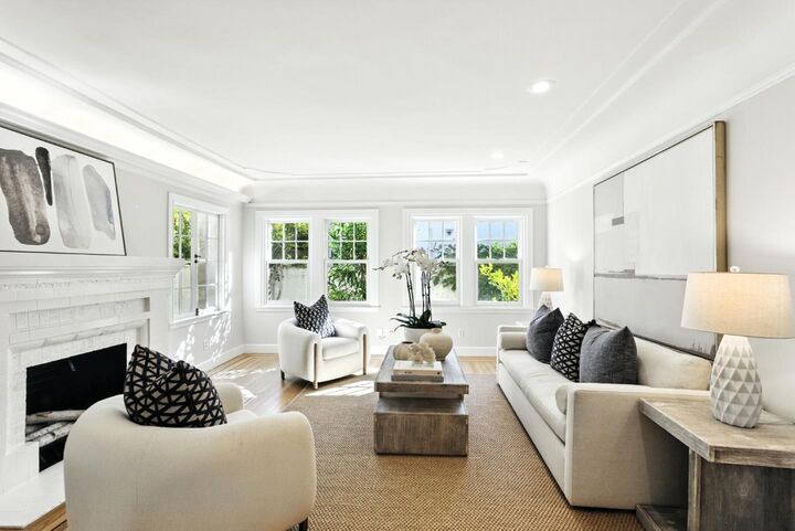 Property Photo: 253 Seale Avenue CA 94301