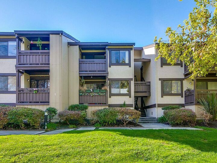 Property Photo: 777 San Antonio Road 93 CA 94303