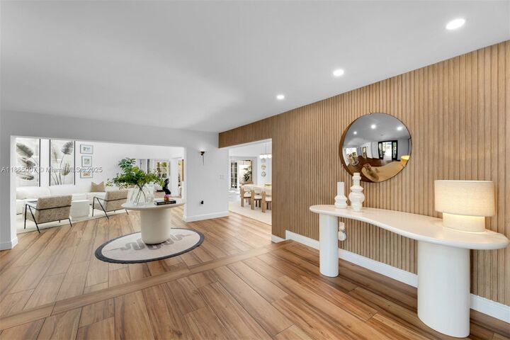 Property Photo:  200 W McIntyre St  FL 33149 