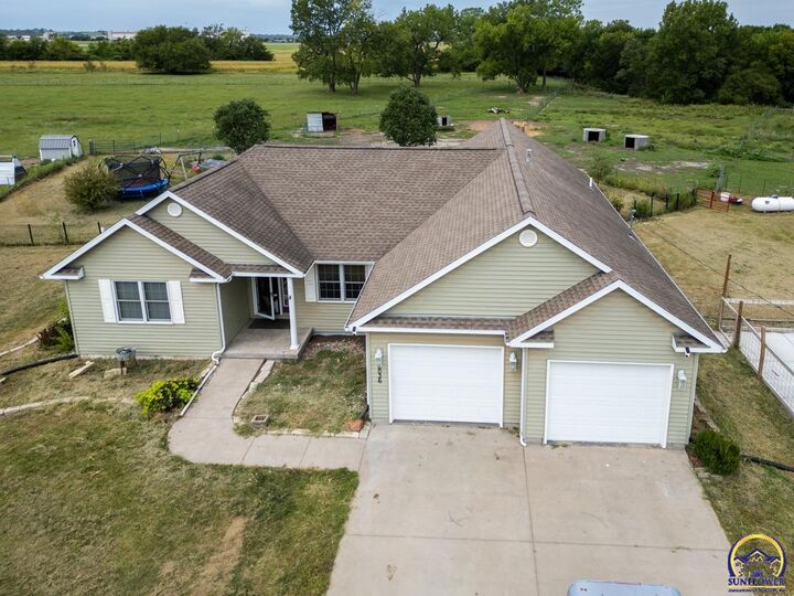 Property Photo: 6036 SE Adams St KS 66609