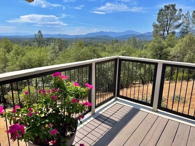 19413 Lee View Lane  Redding CA 96003 photo