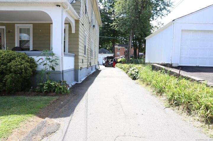 Property Photo:  11 Pershing Street  CT 06112 