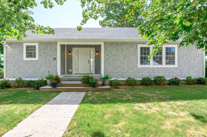Property Photo: 18 Beckwith Street CT 06357
