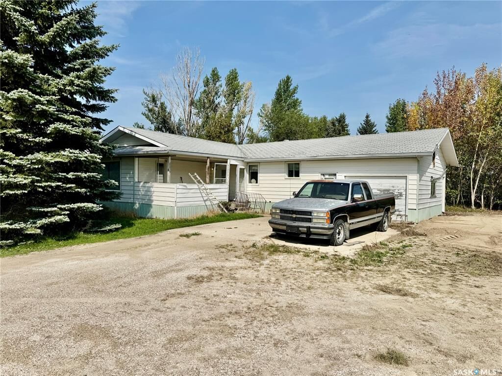 Property Photo: 332 Norreys Street SK S0K 1H0