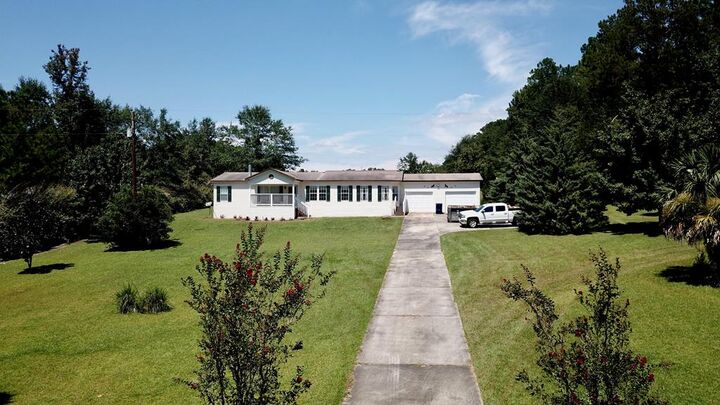 Property Photo: 1602 County Rd 50 AL 36310