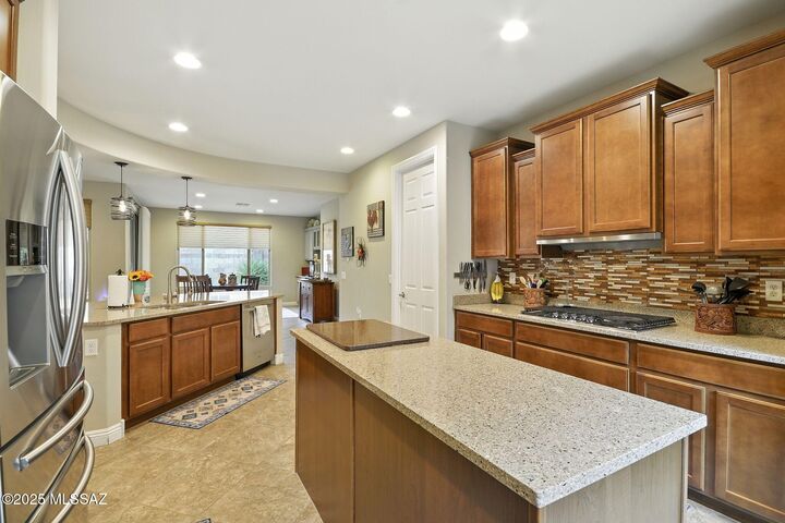 Property Photo: 13837 E Poelstra Street AZ 85641