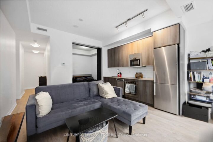 Property Photo: 101 Erskine Avenue 208 ON M4P 1Y5