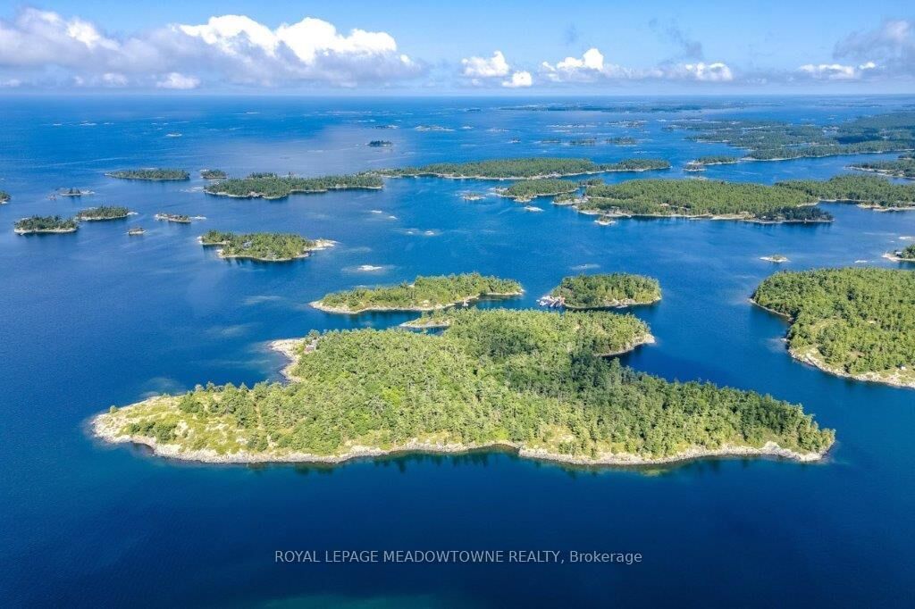 Property Photo: B433 Campbell Island, Twp Of The Archipelago N/A ON P0G 1G0