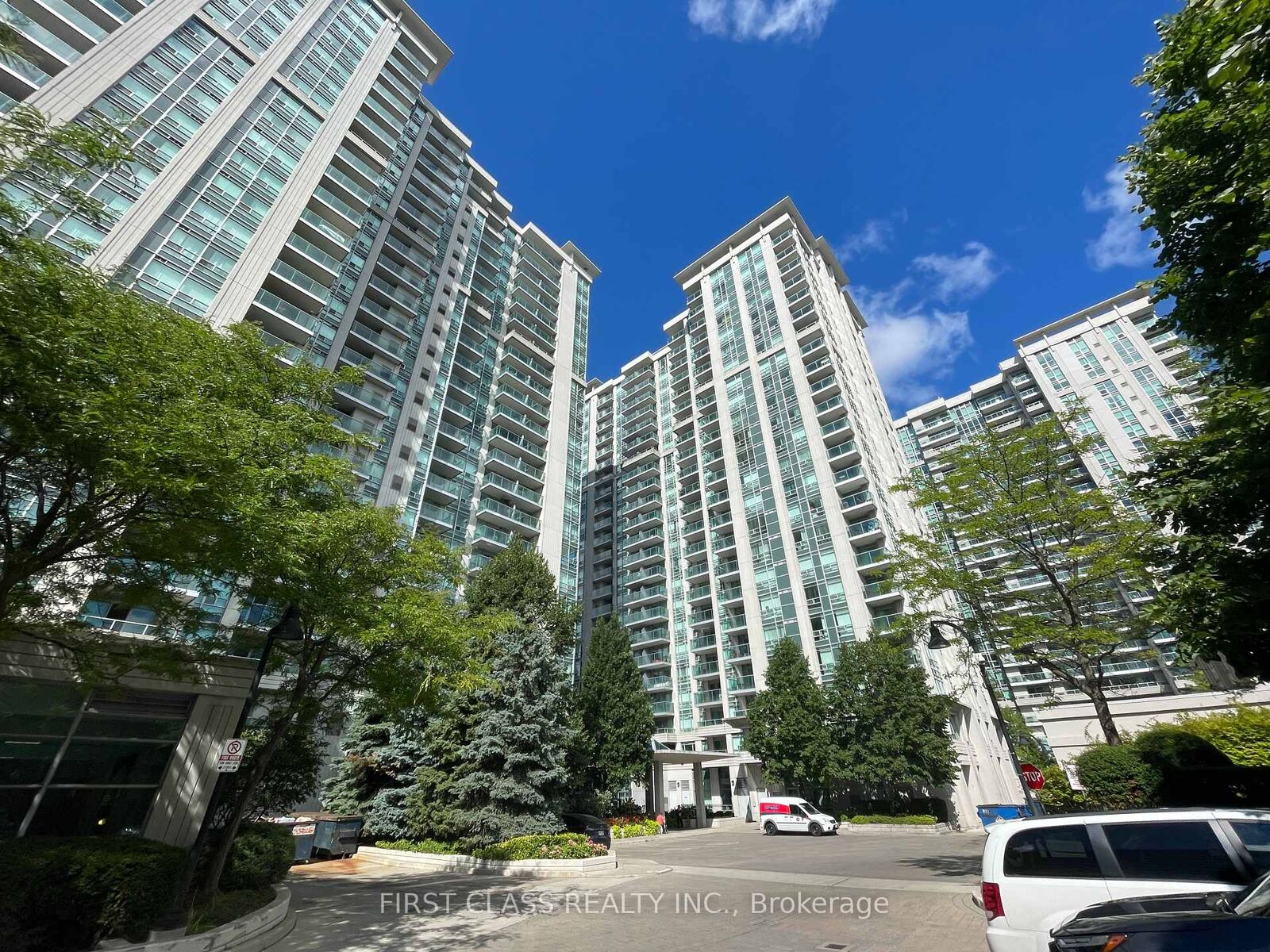 Property Photo: 35 Bales Avenue 1201 ON M2N 7L7