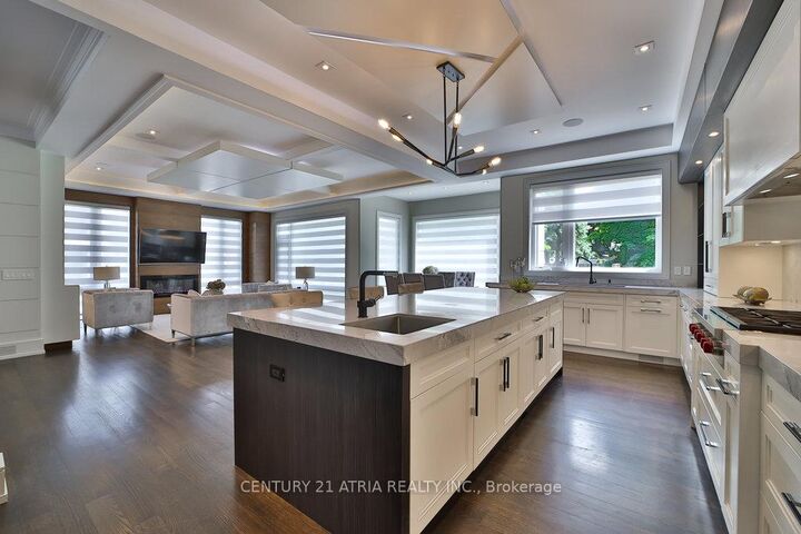 Property Photo:  225 Northwood Drive  ON M2M 2K5 