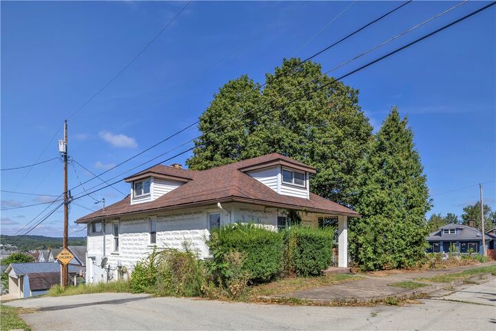 Property Photo:  1505 Raymond Ave  PA 15650 