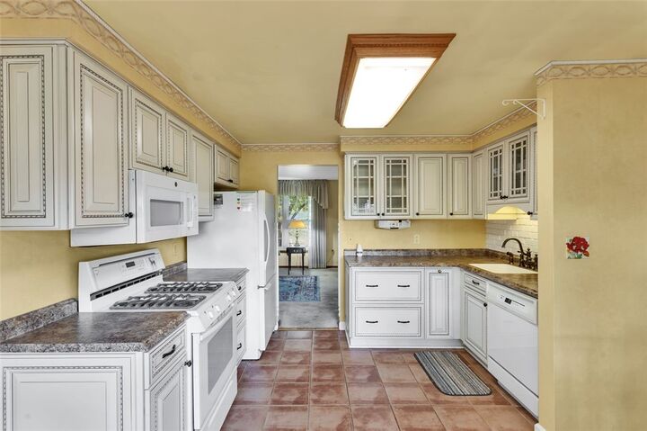 Property Photo: 1026 Dale Rd PA 15332