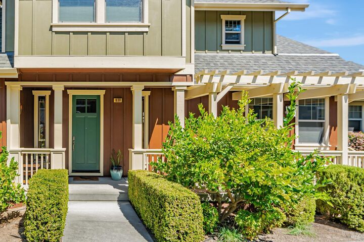 Property Photo:  830 Litchfield Avenue  CA 95472 