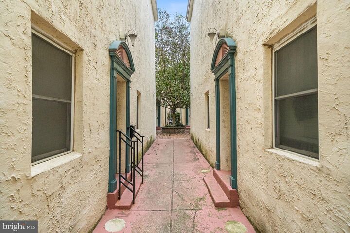 Property Photo: 1221 Shackamaxon Street 13 PA 19125