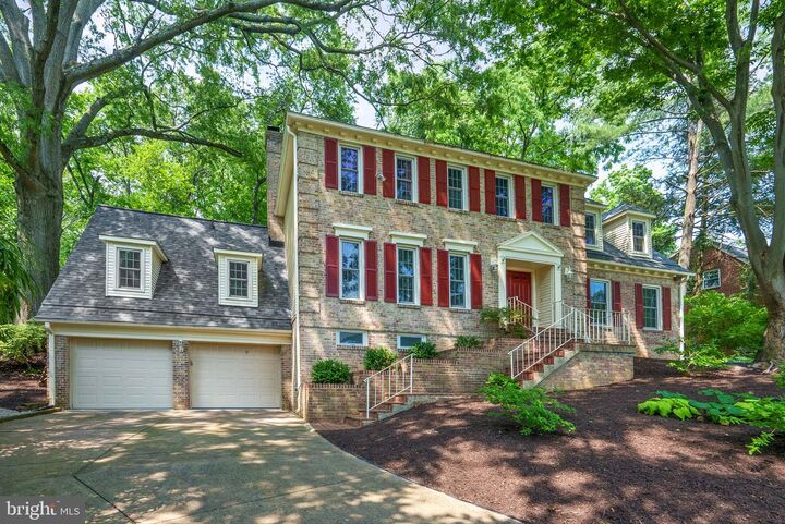 Property Photo:  2014 Mason Hill Drive  VA 22307 