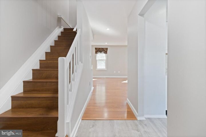 Property Photo: 18930 Birdseye Drive MD 20874