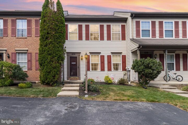 656 Rockwood Drive  Elizabethtown PA 17022 photo
