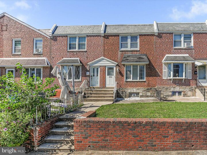 4304 Oakmont Street  Philadelphia PA 19136 photo