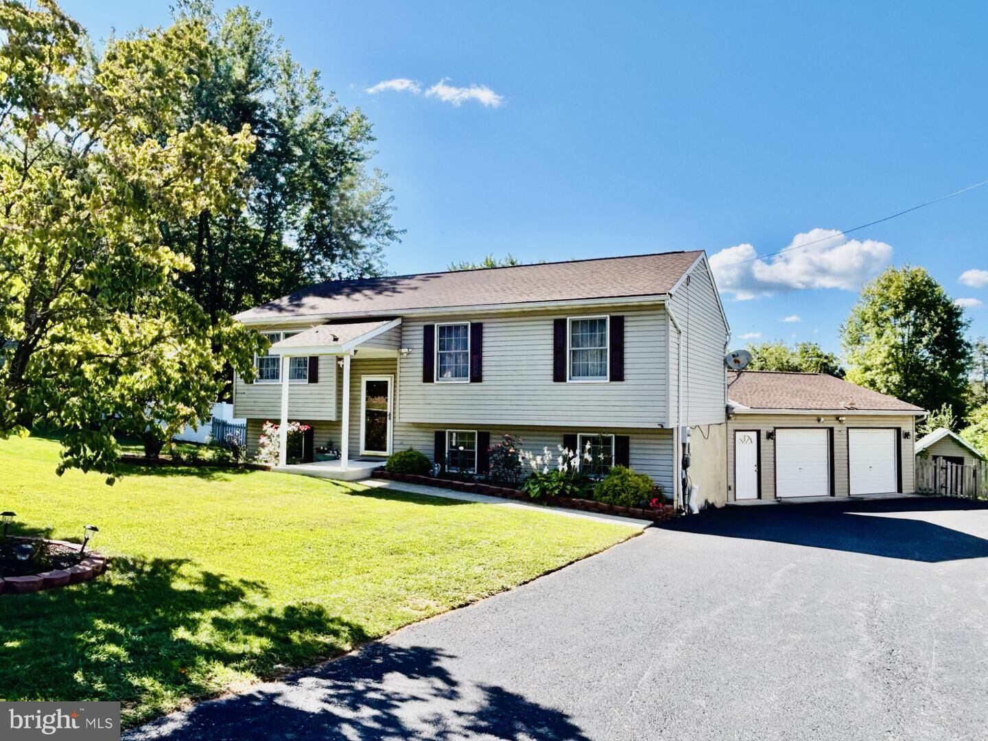Property Photo: 640 Mumper Lane PA 17019
