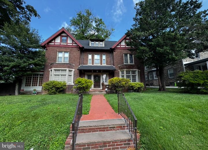 Property Photo: 725 E Vernon Road PA 19119
